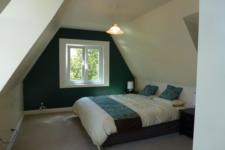 Photo of property in 27 Springdale Grove, Fitzherbert, Palmerston North, 4410