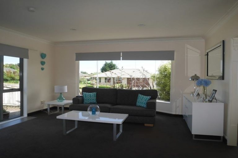 Photo of property in 151 Realm Drive, Paraparaumu, 5032