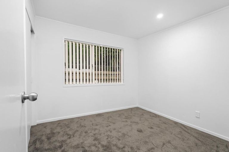 Photo of property in 2/4 Roys Road, Weymouth, Auckland, 2103