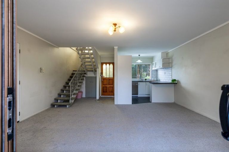 Photo of property in 2/3 Akehurst Avenue, New Lynn, Auckland, 0600