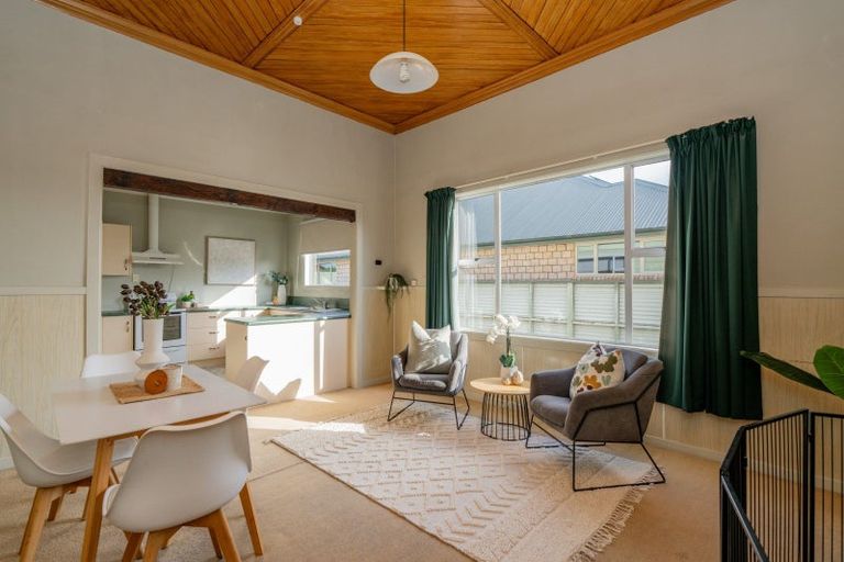 Photo of property in 11 Essex Street, Winton, 9720