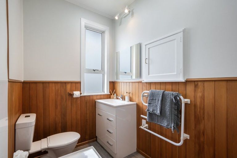 Photo of property in 21 Victoria Street, Levin, 5510