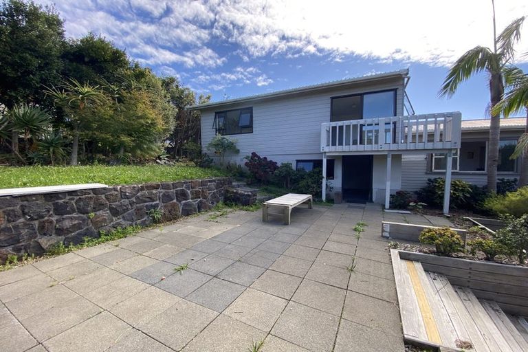 Photo of property in 54 Potter Avenue, Northcote, Auckland, 0627