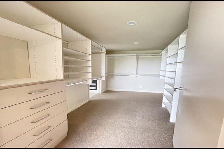 Photo of property in 10 Rangi Avenue, Schnapper Rock, Auckland, 0632