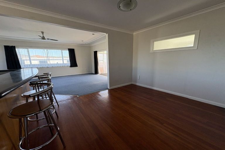 Photo of property in 81 Meeanee Road, Taradale, Napier, 4112