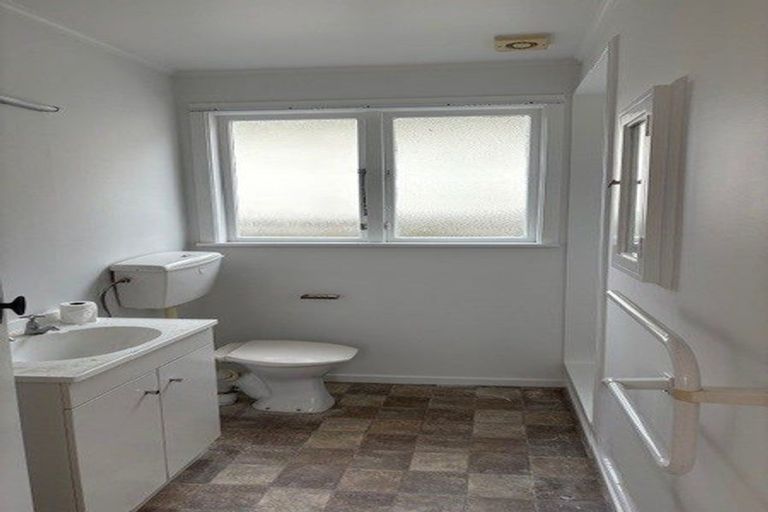 Photo of property in 227 The Parade, Island Bay, Wellington, 6023