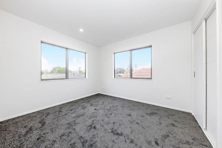 Photo of property in 28a Fernaig Street, Papakura, 2110