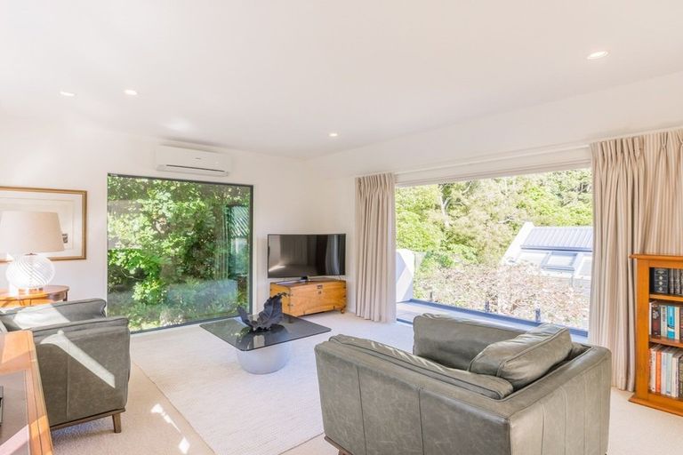 Photo of property in 50a Manu Grove, Waikanae, 5036