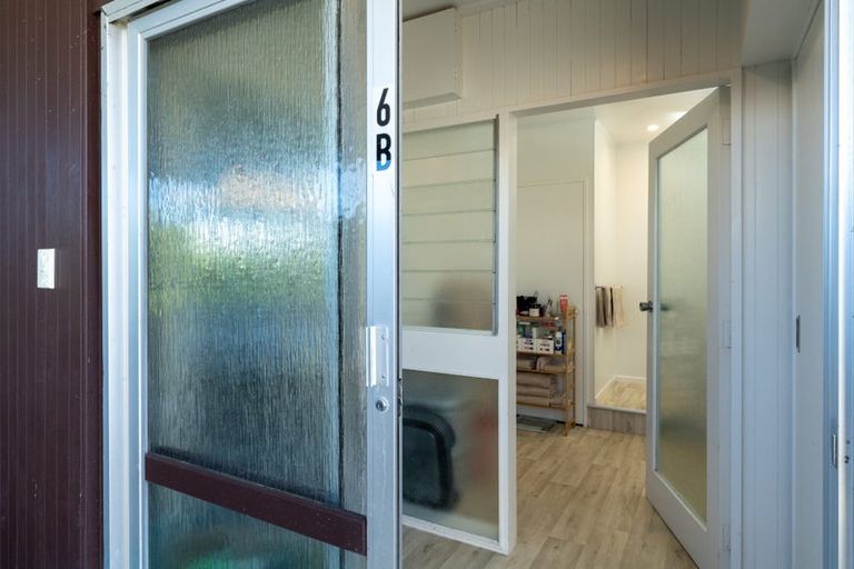 Photo of property in 6 Stormont Place, Kingston, Wellington, 6021