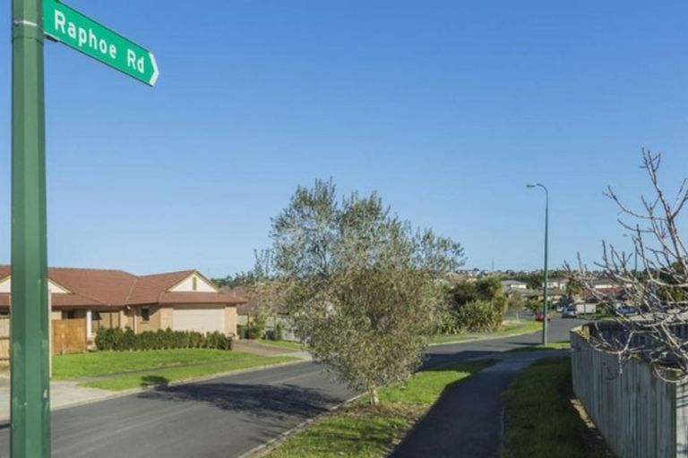 Photo of property in 28 Raphoe Road, Flat Bush, Auckland, 2019