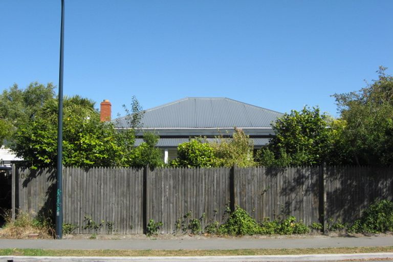 Photo of property in 106 Aikmans Road, Merivale, Christchurch, 8014