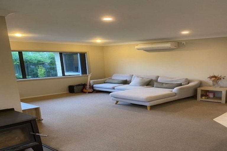 Photo of property in 15 Delta Mews Place, Clive, 4102