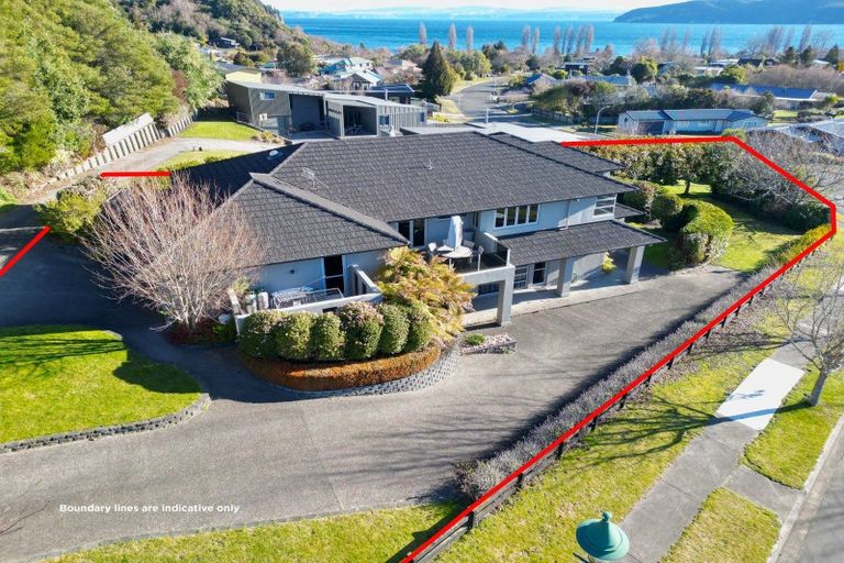 Photo of property in 1 Locheagles Rise, Kinloch, Taupo, 3377