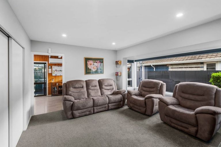 Photo of property in 41 Liverton Crescent, Bishopdale, Christchurch, 8053
