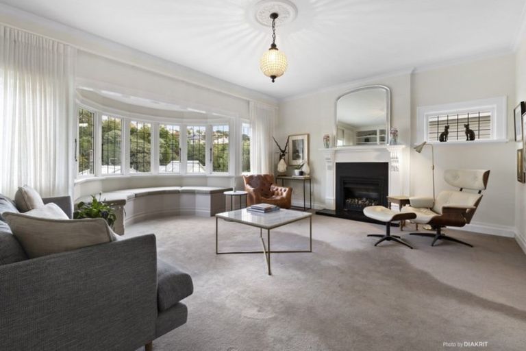 Photo of property in 37 Glen Road, Kelburn, Wellington, 6012