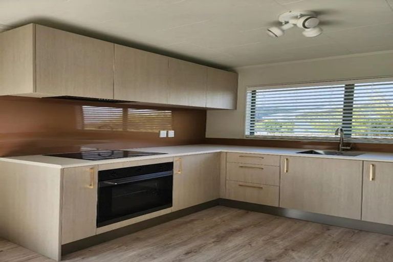 Photo of property in 44 Donnelly Street, Oakura, 4314