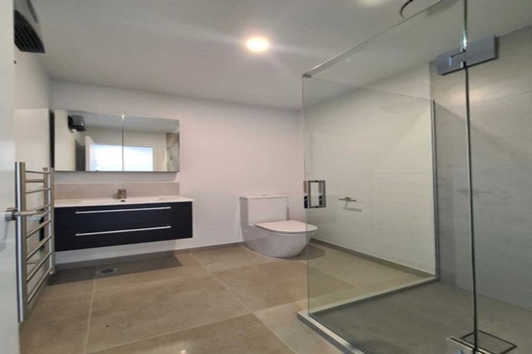 Photo of property in 2/27 New Brighton Road, Shirley, Christchurch, 8061