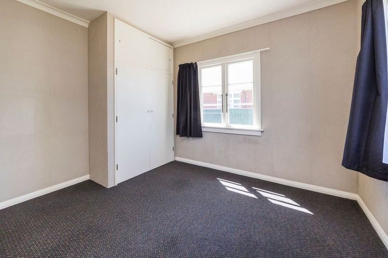 Photo of property in 629 Featherston Street, Roslyn, Palmerston North, 4414