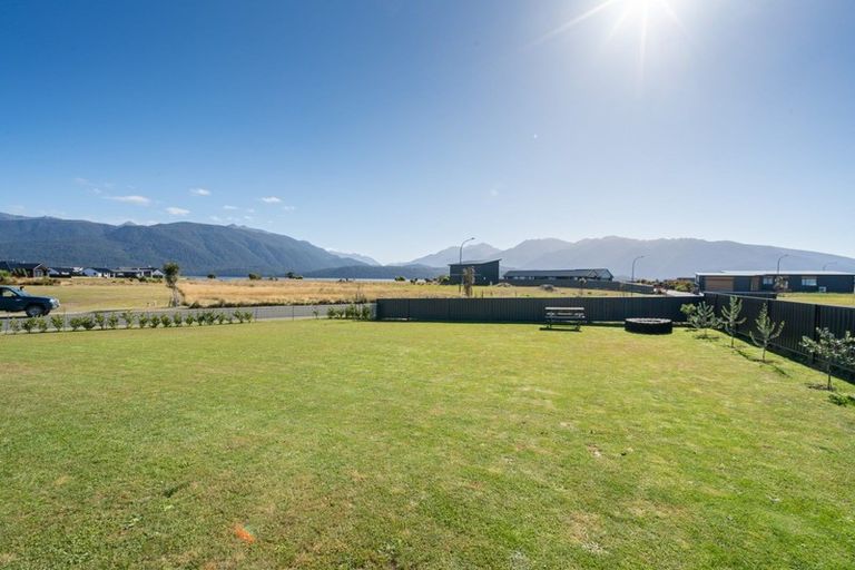 Photo of property in 10 Red Deer Place, Te Anau, 9600