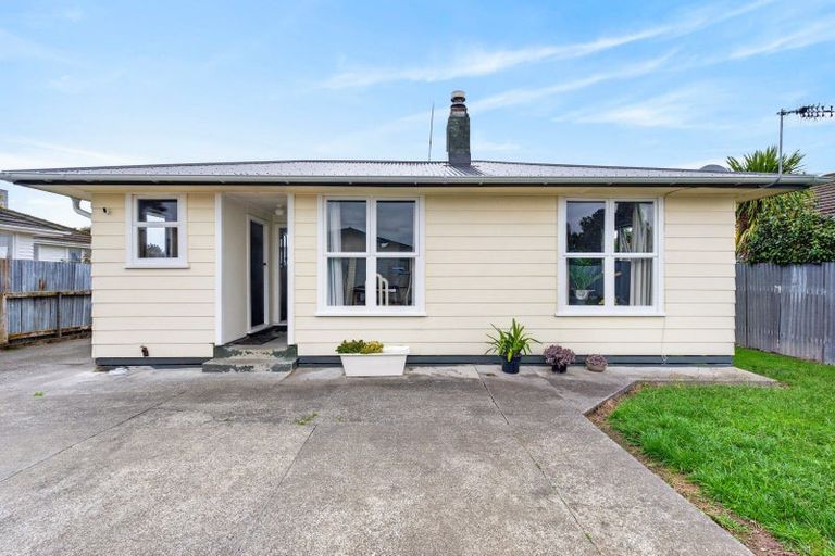 Photo of property in 5 Neal Crescent, Onekawa, Napier, 4110