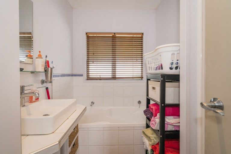 Photo of property in 32 Carina Way, Whitianga, 3510