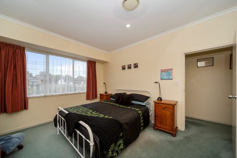 Photo of property in 8 Barrett Street, Westown, New Plymouth, 4310