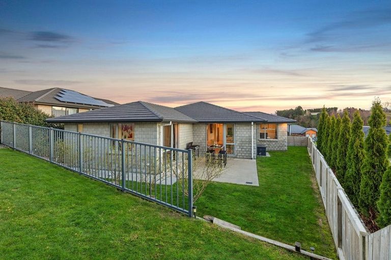 Photo of property in 9 Puhirake Crescent, Pyes Pa, Tauranga, 3112