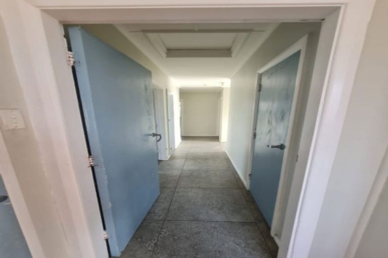 Photo of property in 35 Hukatai Street, Elsdon, Porirua, 5022