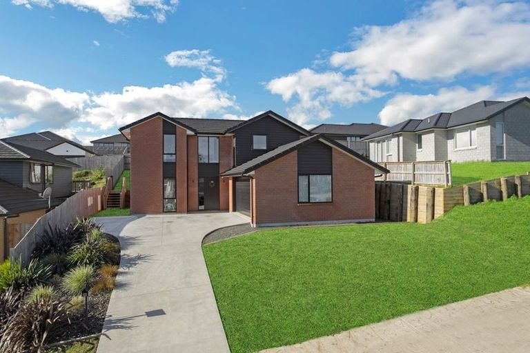 Photo of property in 40 Leathem Crescent, Pokeno, 2402