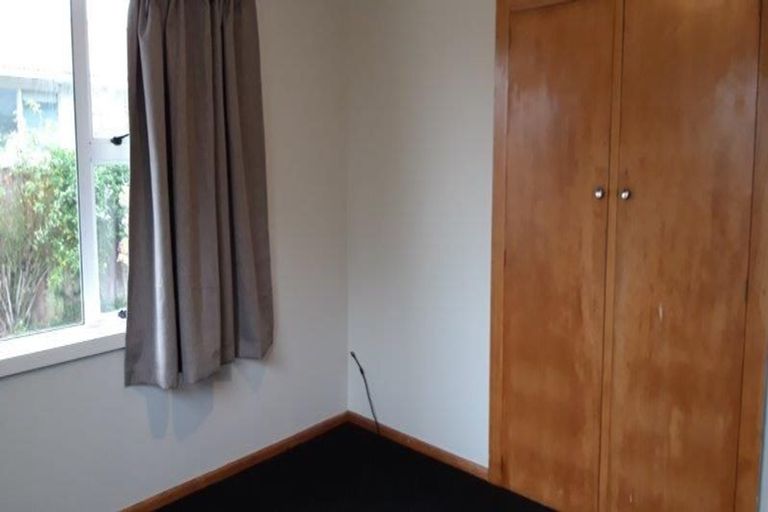 Photo of property in 21 Eglinton Street, Avondale, Christchurch, 8061