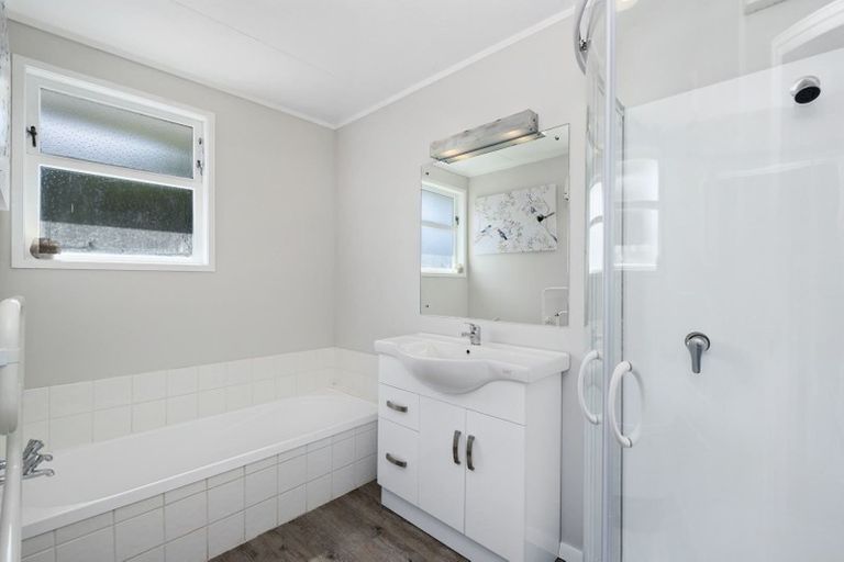 Photo of property in 16 Marshall Avenue, Richmond Heights, Taupo, 3330