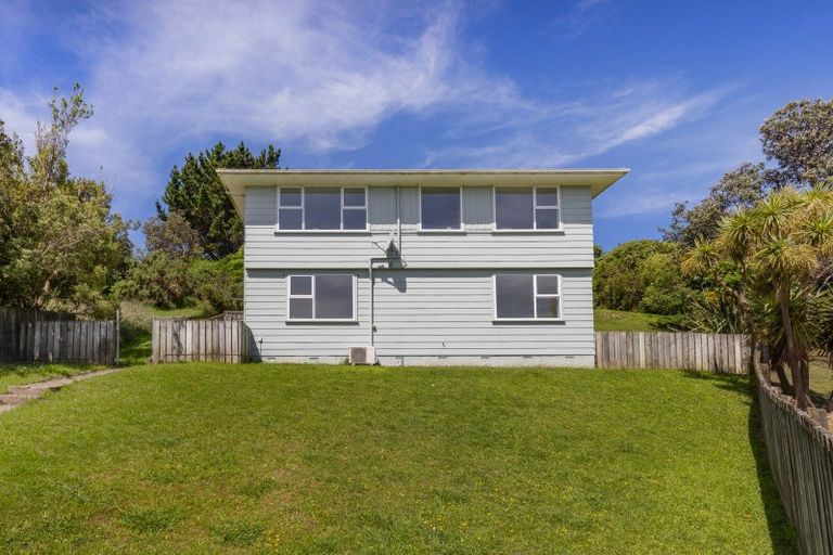 Photo of property in 8 Penguin Grove, Waitangirua, Porirua, 5024