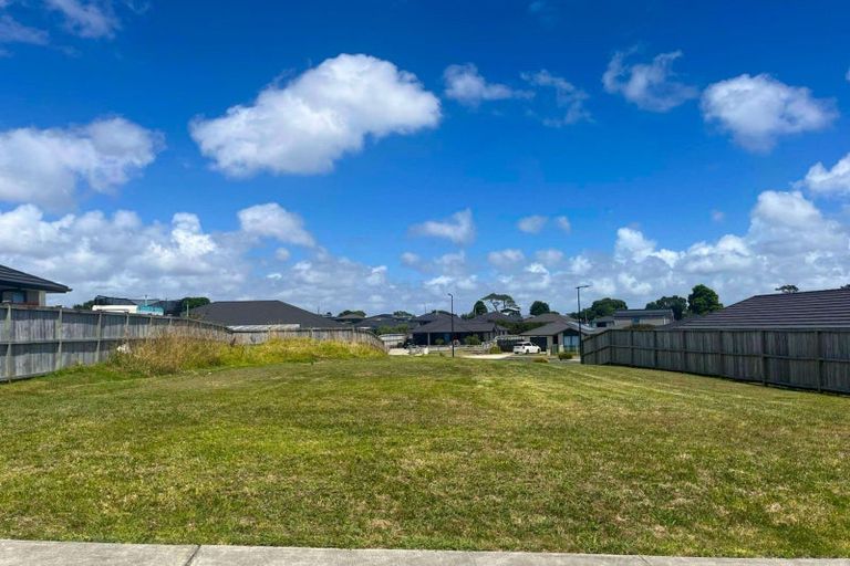 Photo of property in 9 Waikohi Avenue, Glenbrook, 2681