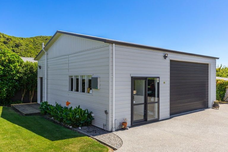 Photo of property in 6a Huia Street, Waikawa, Picton, 7220