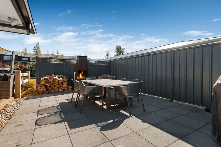 Photo of property in 78 Stratford Drive, Mount Pisa, Cromwell, 9383