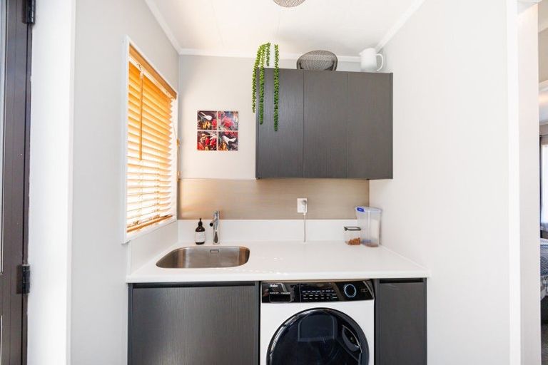 Photo of property in 20 Cargill Grove, Kelvin Grove, Palmerston North, 4414