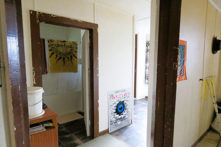 Photo of property in 19 Fonblanque Street, Westport, 7825