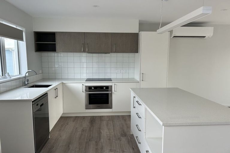 Photo of property in 2/35 Beresford Street, New Brighton, Christchurch, 8061