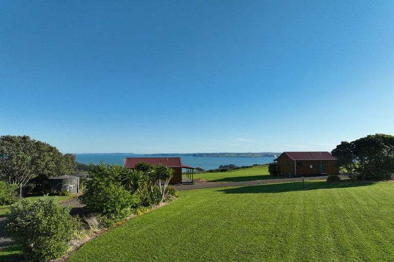 Photo of property in 986 Tinopai Road, Tinopai, Matakohe, 0593