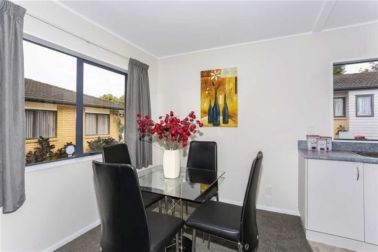 Photo of property in 1/34 Limond Street, Randwick Park, Auckland, 2105