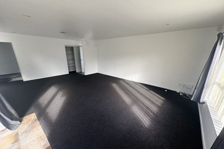 Photo of property in 1/2 Tainui Terrace, Mangere Bridge, Auckland, 2022