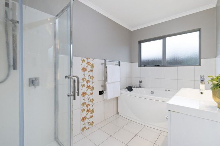 Photo of property in 54a George Crescent, Buckland, Pukekohe, 2677