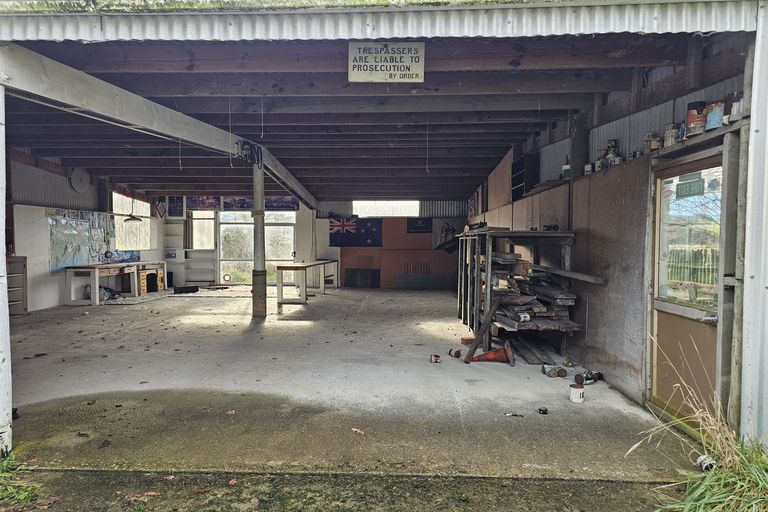 Photo of property in 27 Ryley Street, Owaka, 9535