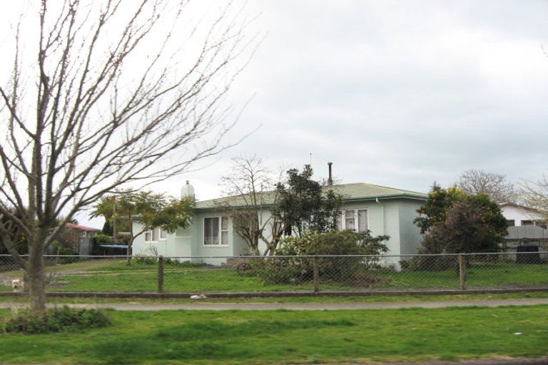 Photo of property in 17 Memorial Park Avenue, Haumoana, 4102