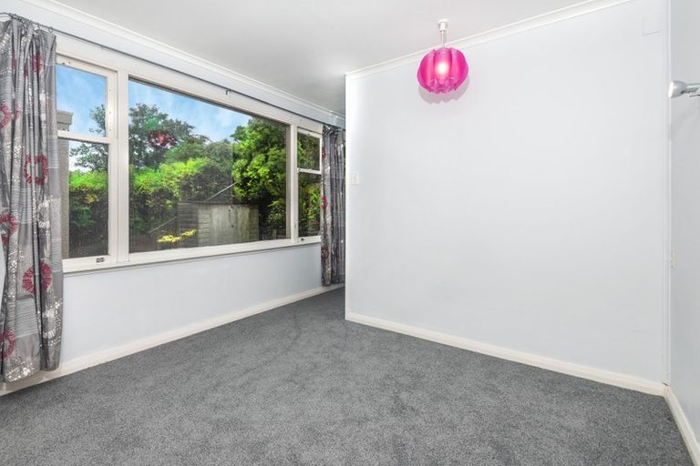 Photo of property in 27 Chesterton Street, Johnsonville, Wellington, 6037
