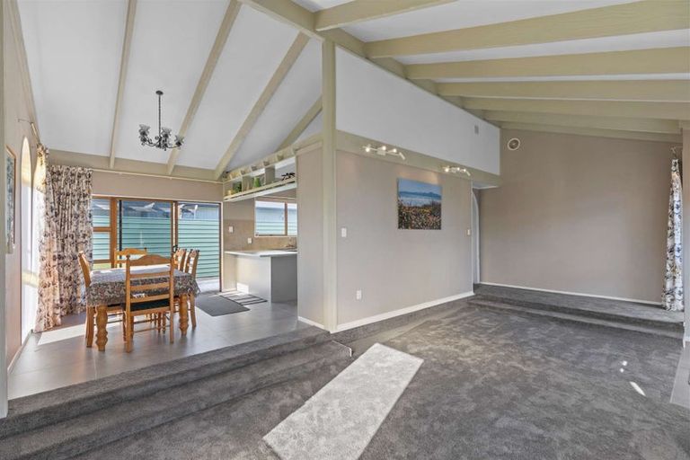 Photo of property in 53 Hinau Street, Castlecliff, Whanganui, 4501