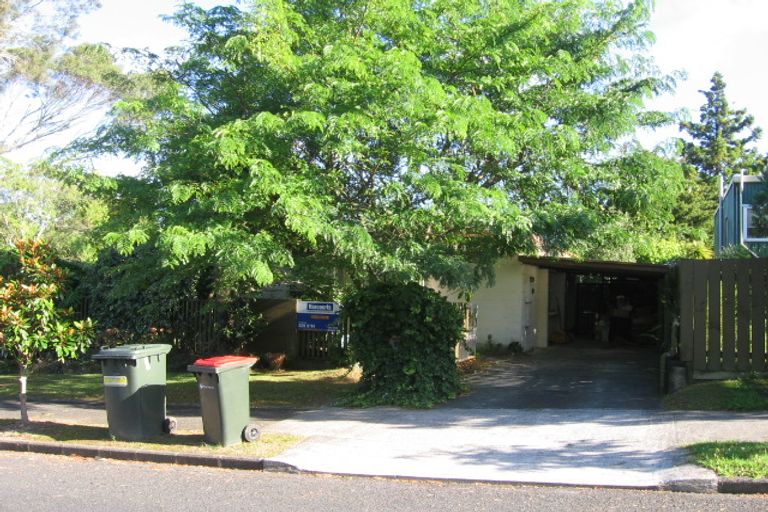 Photo of property in 2 Cruickshank Crescent, Meadowbank, Auckland, 1072