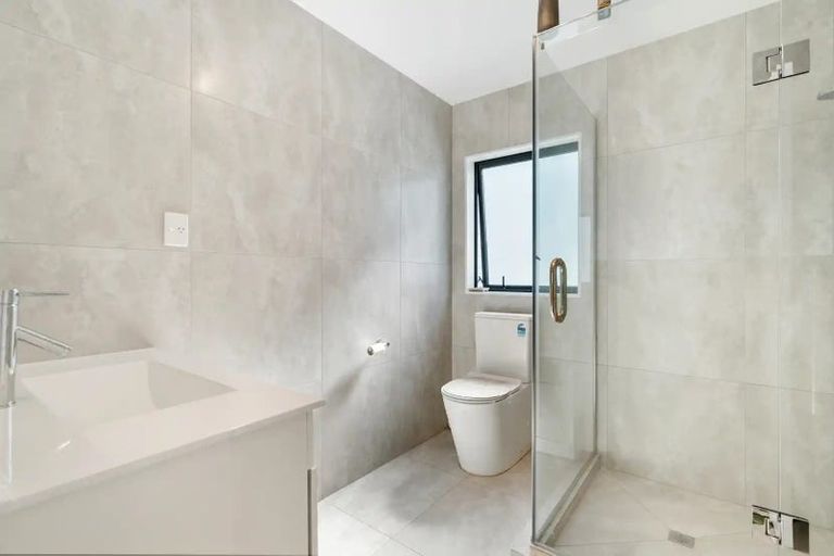 Photo of property in 3 Tumu Road, Papakura, 2110