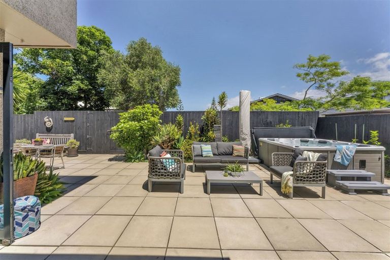 Photo of property in 55c Hattaway Avenue, Bucklands Beach, Auckland, 2012