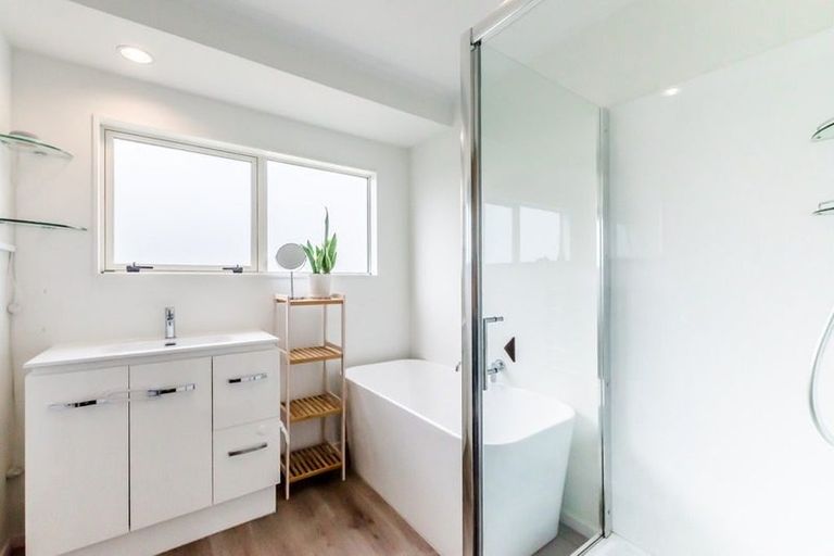 Photo of property in 3b Sunburst Court, Paraparaumu Beach, Paraparaumu, 5032